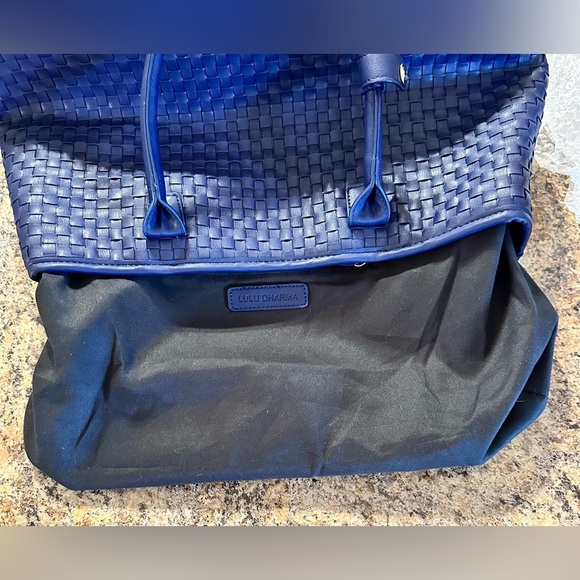 Lulu Dharma Blueberry Blue Vegan Leather Tote Snap Closure Large 18Lx10Hx6.5W - Picture 9 of 15